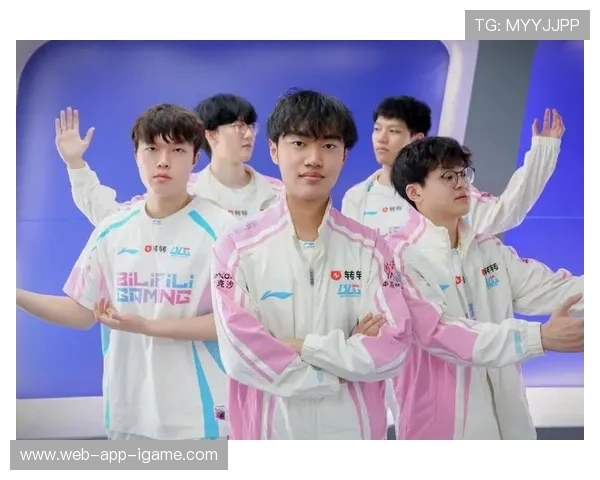 Bin上单成战队核心关键力量带动团队节奏全面提升整体实力